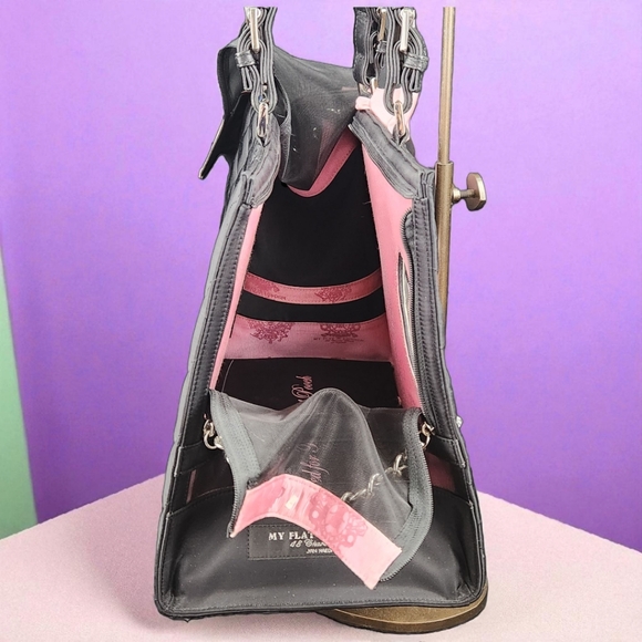 **Limited edition, dog carrier Brighton My Flat In London. Perfect Like New - Picture 3 of 15